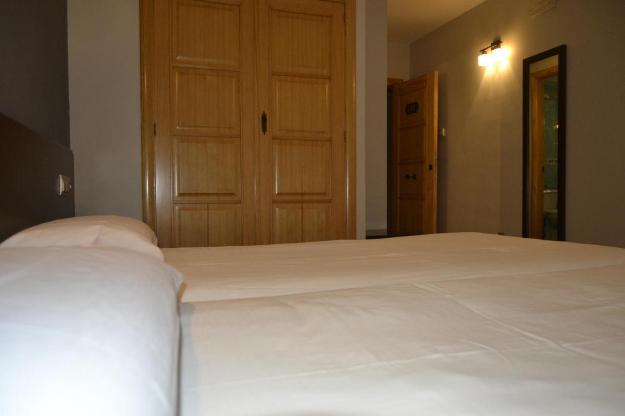 Hotel El Tratado Tordesillas Εξωτερικό φωτογραφία