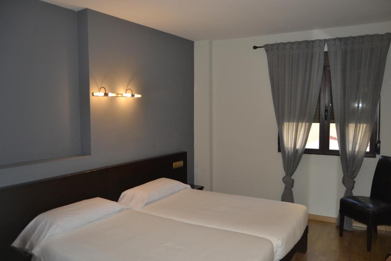 Hotel El Tratado Tordesillas Εξωτερικό φωτογραφία